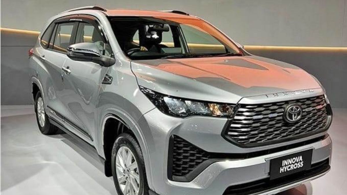 Toyota introduces new variant of Innova Hycross GX (O)