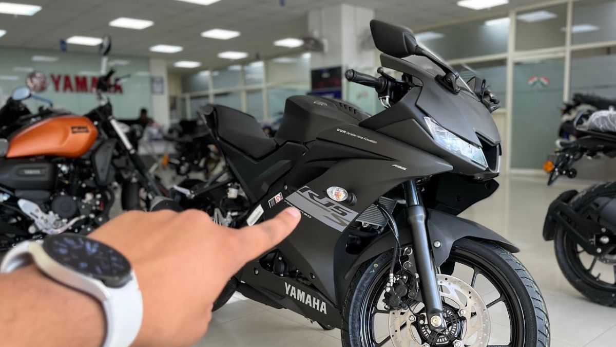 Yamaha R15S