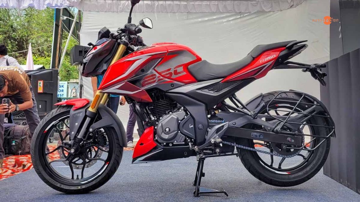 Bajaj Pulsar N250 on EMI