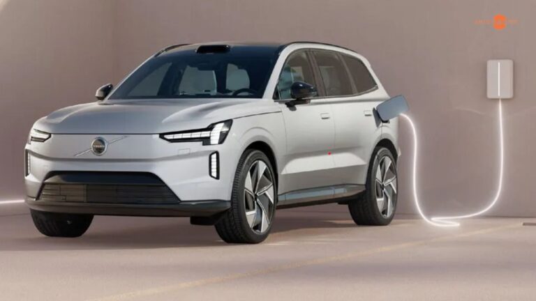 Volvo EX90 Electric Car