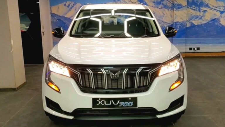 Mahindra XUV 700