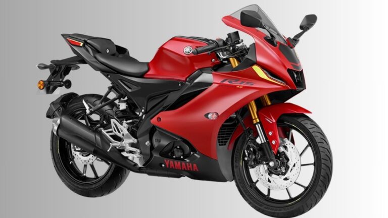 Yamaha R15 4V